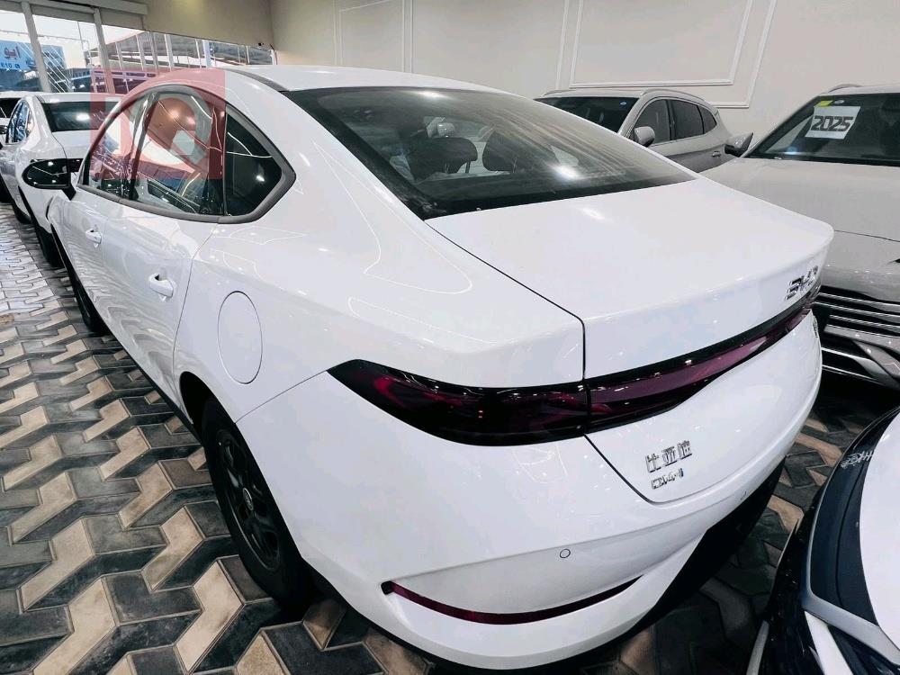 بي واي دي Qin Plus